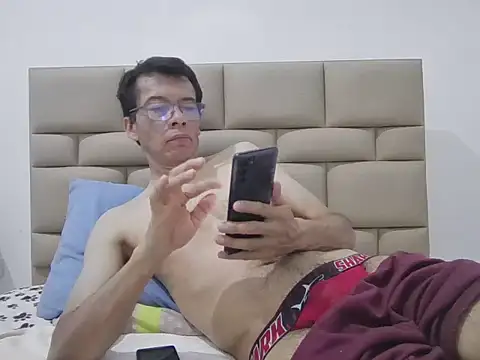 skinnylatino51 online show from March 2026 12:49:01 AM