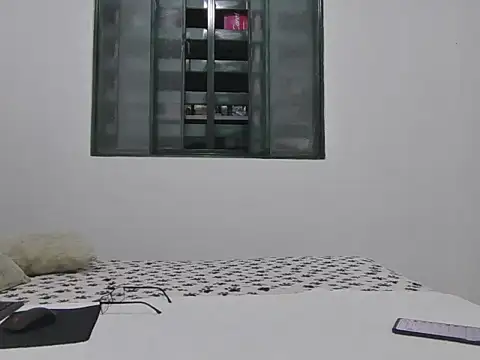 Snapshot of skinnylatino51 chatting on October 2025 12:00:02 AM skinnylatino51 online show from October 2025 12:00:02 AM
