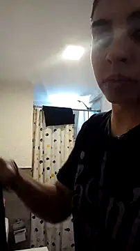 Snapshot of VioletaZein chatting on October 2025 06:20:02 PM VioletaZein online show from October 2025 06:20:02 PM