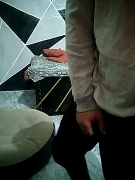 Kartikkartik8595 online show from November 2025 09:26:02 PM