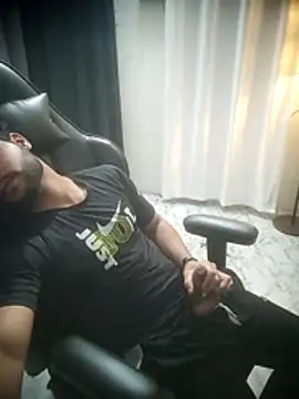 Kartikkartik8595 online show from March 2026 10:27:02 AM