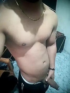 Kartikkartik8595 online show from February 2026 07:46:01 PM