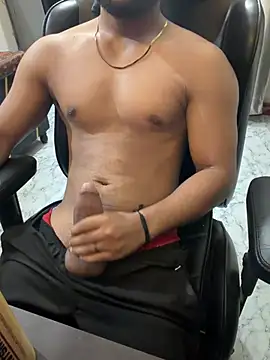 Kartikkartik8595 online show from June 2026 11:04:01 PM