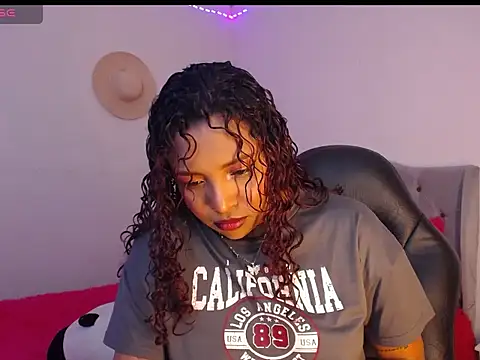 Snapshot of warisg__ chatting on November 2025 07:45:02 AM warisg online show from November 2025 07:45:02 AM