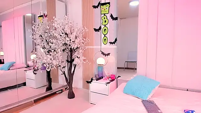 EmmaWilliam1 online show from October 2025 05:20:01 AM