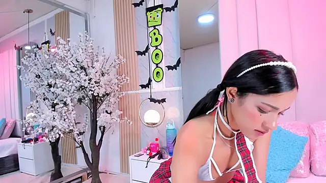 EmmaWilliam1 online show from October 2025 06:48:02 AM