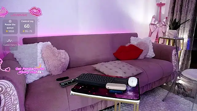 oliviathea online show from November 2025 07:30:01 PM