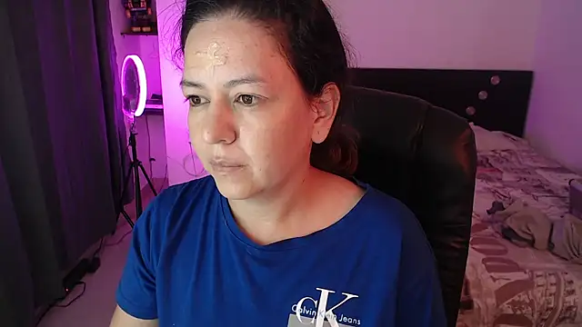 Abbyjoness21 online show from October 2025 10:13:01 AM