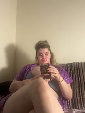 aydabella7777 online show from December 2025 07:52:02 PM