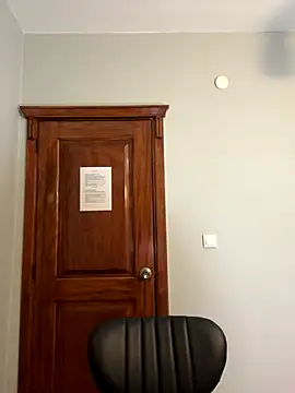 aydabella7777 online show from October 2025 04:51:01 PM