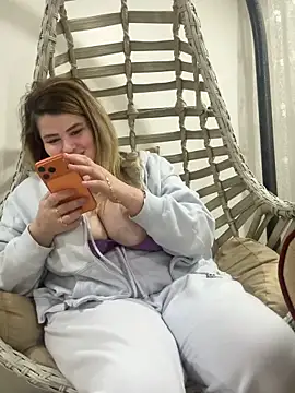 aydabella7777 online show from February 2026 06:38:01 PM