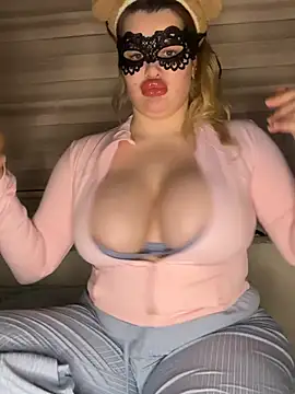 aydabella7777 online show from May 2026 10:15:02 PM