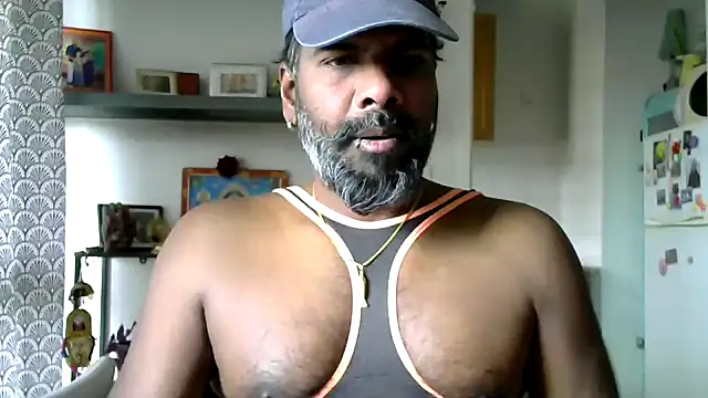 frenchblackc31 online show from April 2026 11:49:02 AM