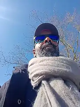 frenchblackc31 online show from March 2026 10:37:01 AM