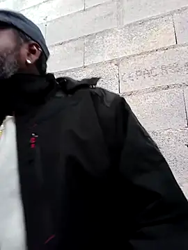 frenchblackc31 online show from December 2025 12:42:01 PM