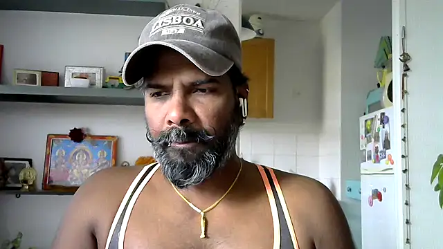 frenchblackc31 online show from May 2026 01:37:02 PM