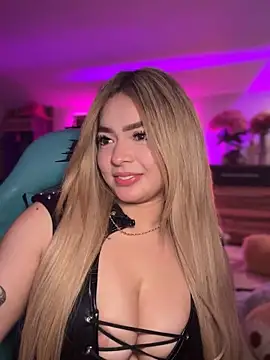 OriannaFox online show from March 2026 06:09:01 PM