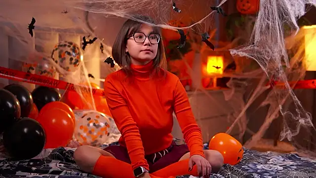 Julia PR0 online show from October 2025 11:08:02 AM