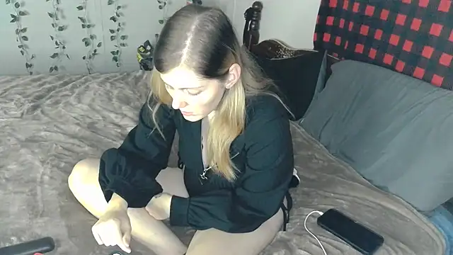 Snapshot of XxMidnightMysteryxX chatting on November 2025 02:50:02 AM XxMidnightMysteryxX online show from November 2025 02:50:02 AM