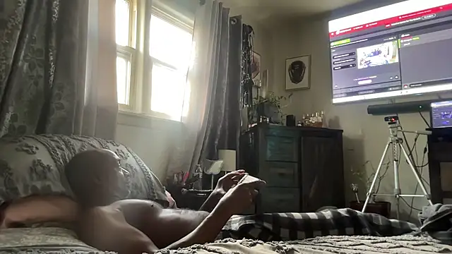 Snapshot of sexyred77713 chatting on February 2026 09:36:02 PM sexyred77713 online show from February 2026 09:36:02 PM