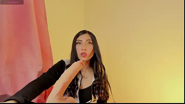 Alanaloiiss  online show from February 2026 02:55:02 AM