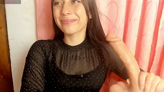 Alanaloiiss  online show from April 2026 04:46:01 AM