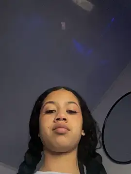 jadee8 online show from April 2026 12:24:01 AM