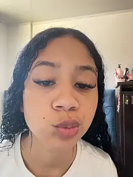 jadee8 online show from March 2026 04:29:02 PM