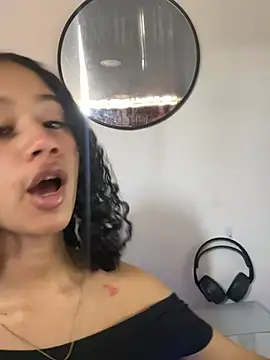 jadee8 online show from April 2026 05:59:02 PM