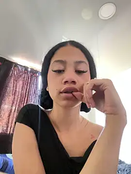 jadee8 online show from February 2026 05:08:01 PM