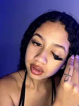 jadee8 online show from January 2026 11:55:02 PM