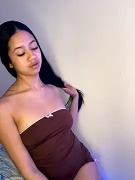 jadee8 online show from January 2026 04:32:02 PM