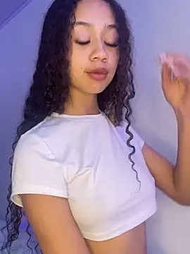 jadee8 online show from September 2025 06:52:01 PM