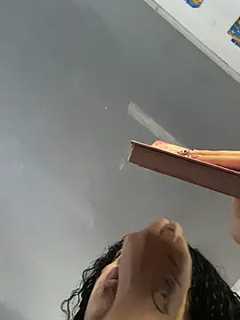 jadee8 online show from May 2026 06:33:02 PM