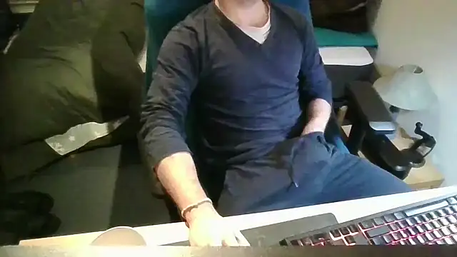 Snapshot of azdert210 chatting on March 2026 01:56:02 AM azdert210 online show from March 2026 01:56:02 AM