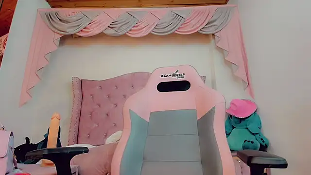 Snapshot of _Abby_white_ chatting on November 2025 09:04:01 PM Abby white online show from November 2025 09:04:01 PM