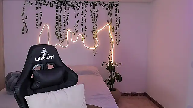 sara doll77 online show from September 2025 09:40:01 PM