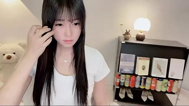 Snapshot of Onechestnut chatting on June 2026 03:39:02 AM Onechestnut online show from June 2026 03:39:02 AM