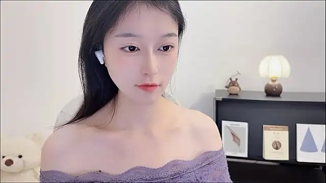 Snapshot of Onechestnut chatting on October 2025 12:26:02 PM Onechestnut online show from October 2025 12:26:02 PM