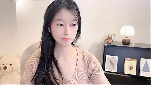 Snapshot of Onechestnut chatting on November 2025 12:10:02 PM Onechestnut online show from November 2025 12:10:02 PM