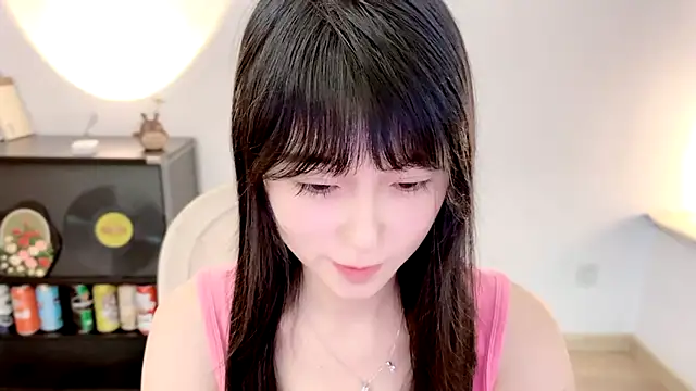Snapshot of Onechestnut chatting on July 2026 12:22:01 PM Onechestnut online show from July 2026 12:22:01 PM
