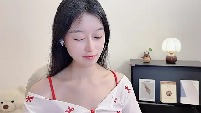 Snapshot of Onechestnut chatting on October 2025 01:30:01 PM Onechestnut online show from October 2025 01:30:01 PM