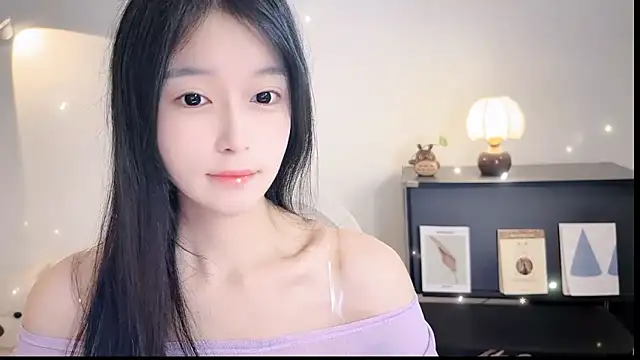 Snapshot of Onechestnut chatting on November 2025 06:17:02 AM Onechestnut online show from November 2025 06:17:02 AM