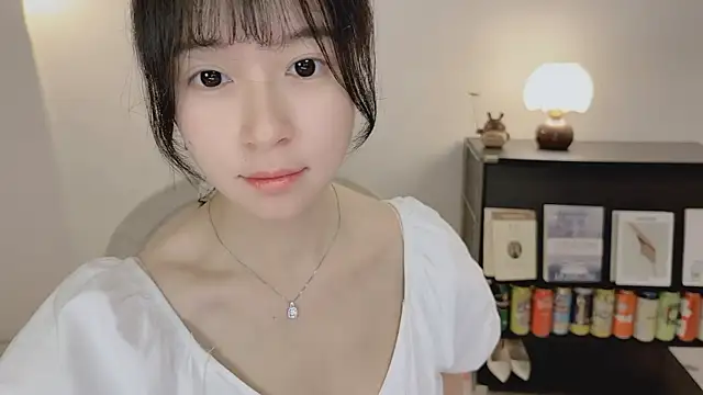 Onechestnut online show from May 2026 02:33:02 AM