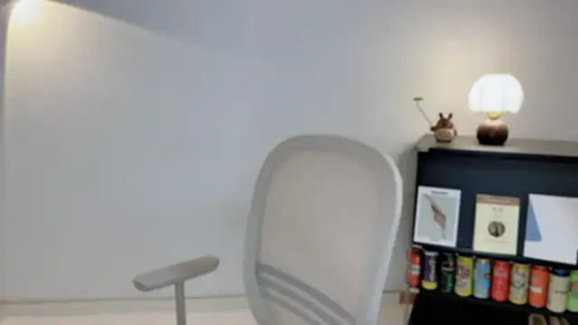 Snapshot of Onechestnut chatting on April 2026 05:08:02 AM Onechestnut online show from April 2026 05:08:02 AM