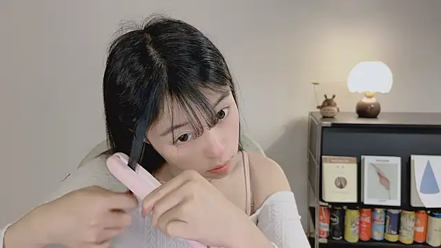 Onechestnut online show from May 2026 05:04:01 AM