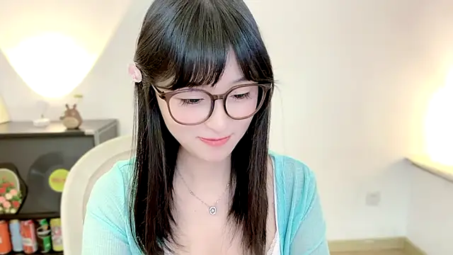 Snapshot of Onechestnut chatting on July 2026 05:08:02 AM Onechestnut online show from July 2026 05:08:02 AM