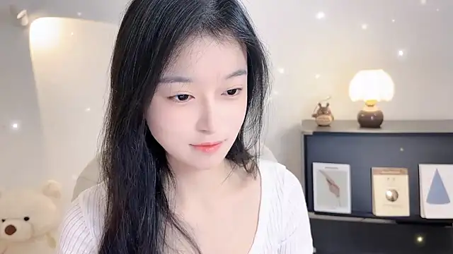 Snapshot of Onechestnut chatting on November 2025 06:06:02 AM Onechestnut online show from November 2025 06:06:02 AM