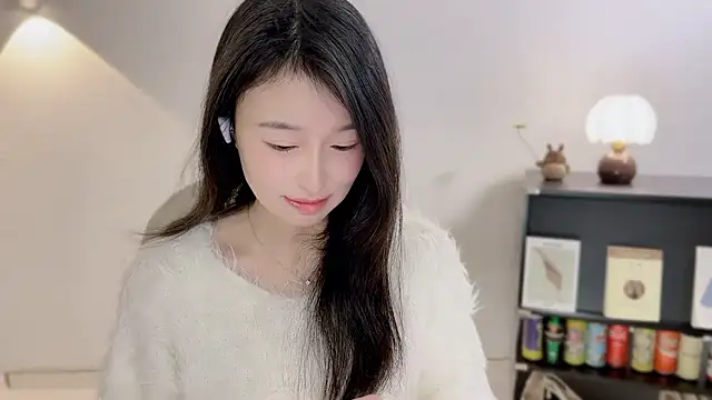 Snapshot of Onechestnut chatting on January 2026 12:32:01 PM Onechestnut online show from January 2026 12:32:01 PM