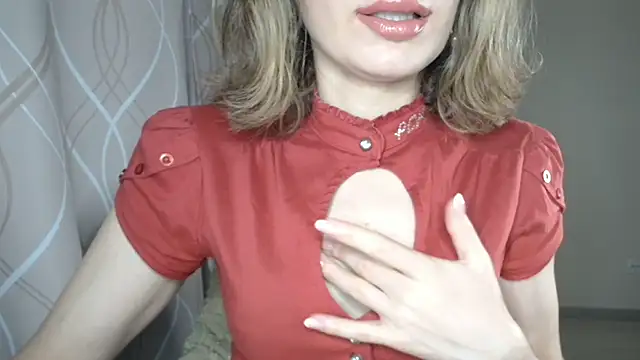 Snapshot of miss__Sophie chatting on November 2025 09:43:01 AM miss Sophie online show from November 2025 09:43:01 AM